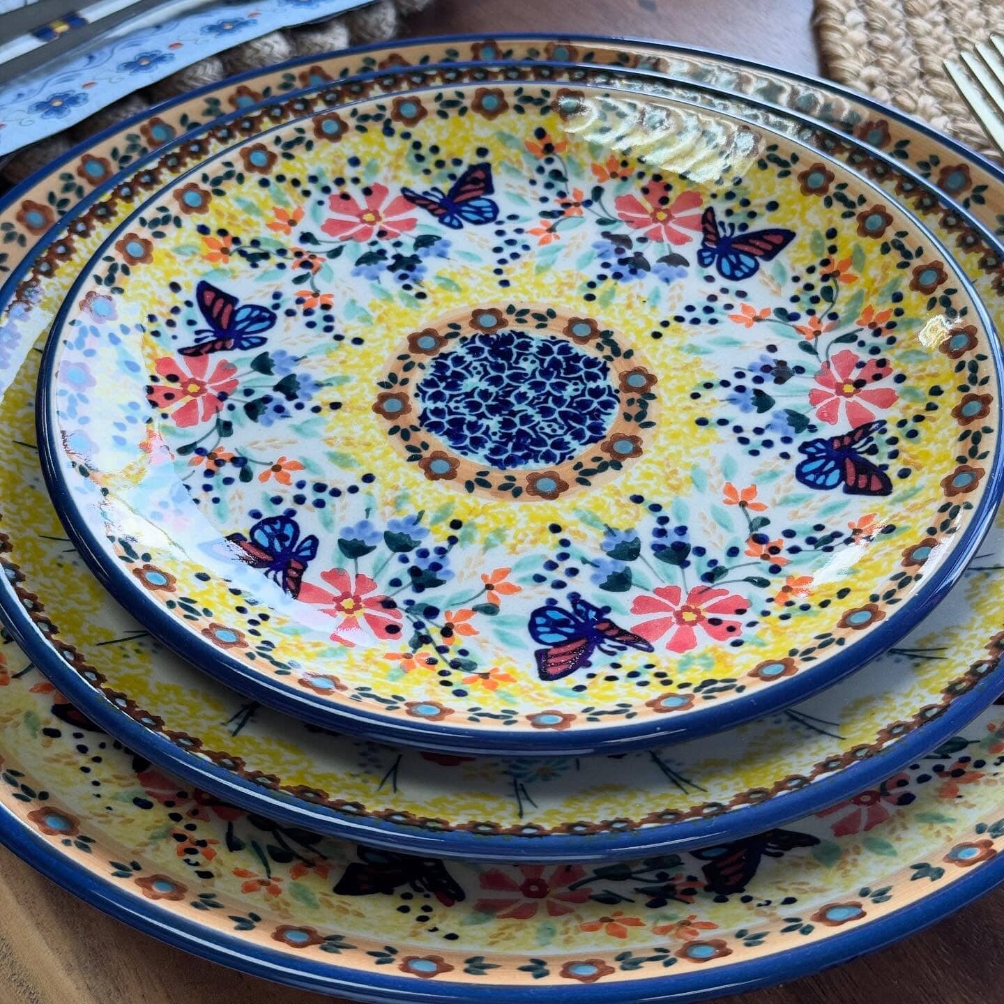 Plate, Round, Salad, 8.5" in "Butterfly Bliss" by Manufaktura | T134S-WK73